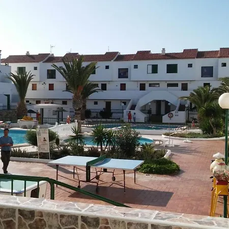 Sunny Tenerife Apartment *