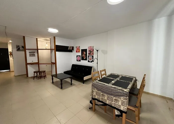 Sunny Tenerife Apartment *