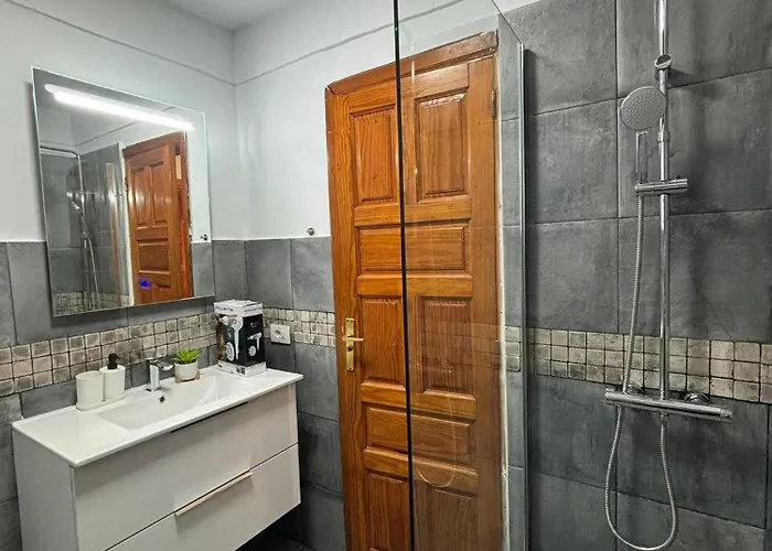 Sunny Tenerife Apartment *